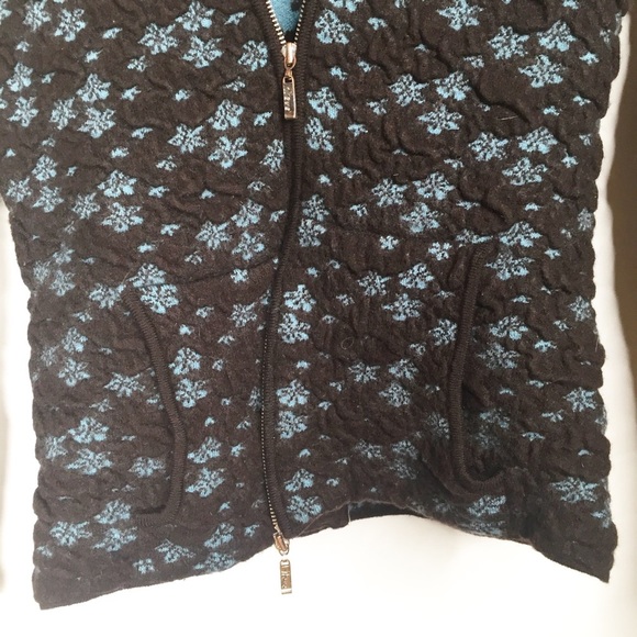 Neve Designs %100 Wool Hooded Long Sleeve Sweater - Picture 3 of 8